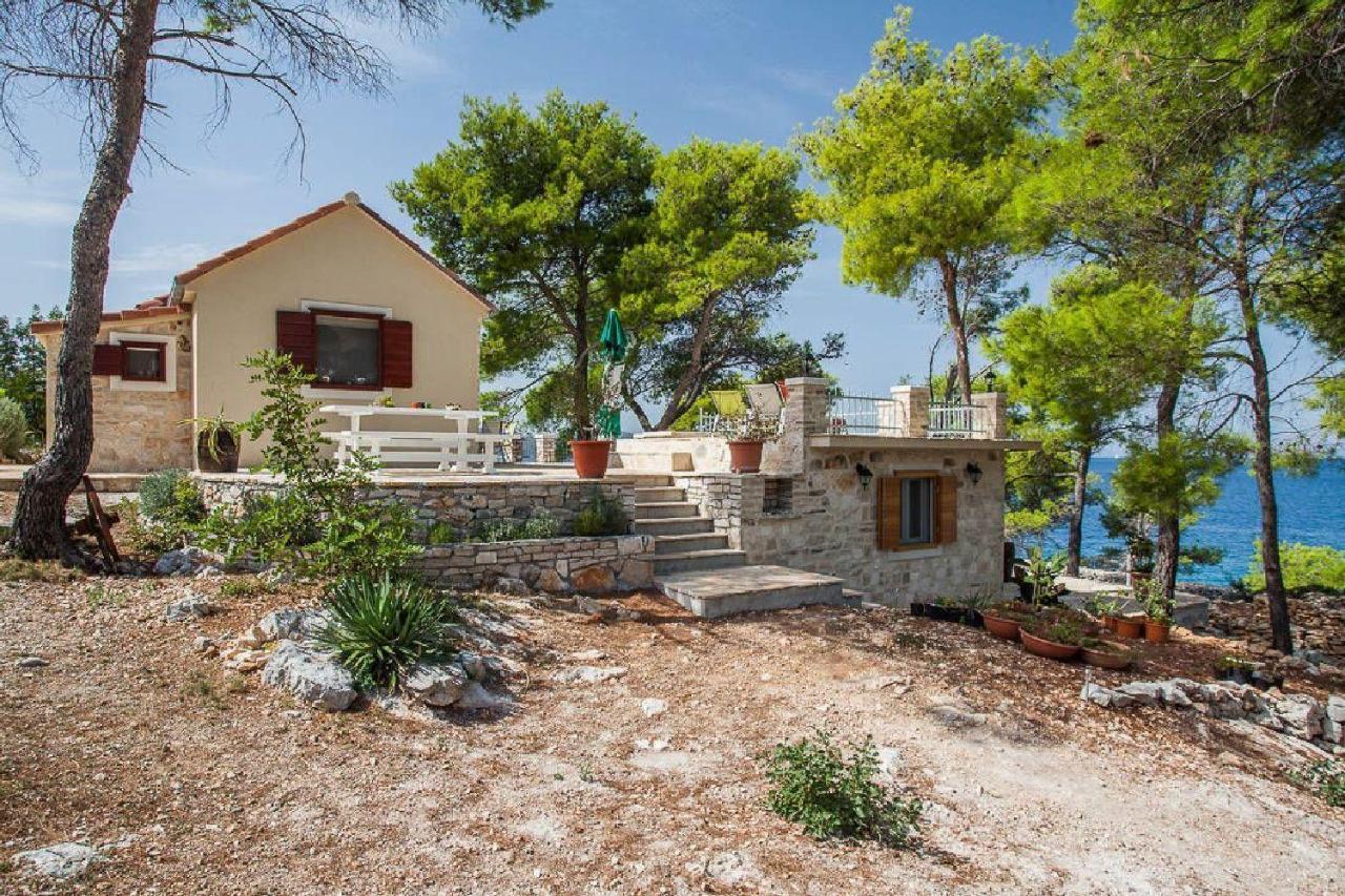 Вилла House Vesna Kupinova Милна Экстерьер фото