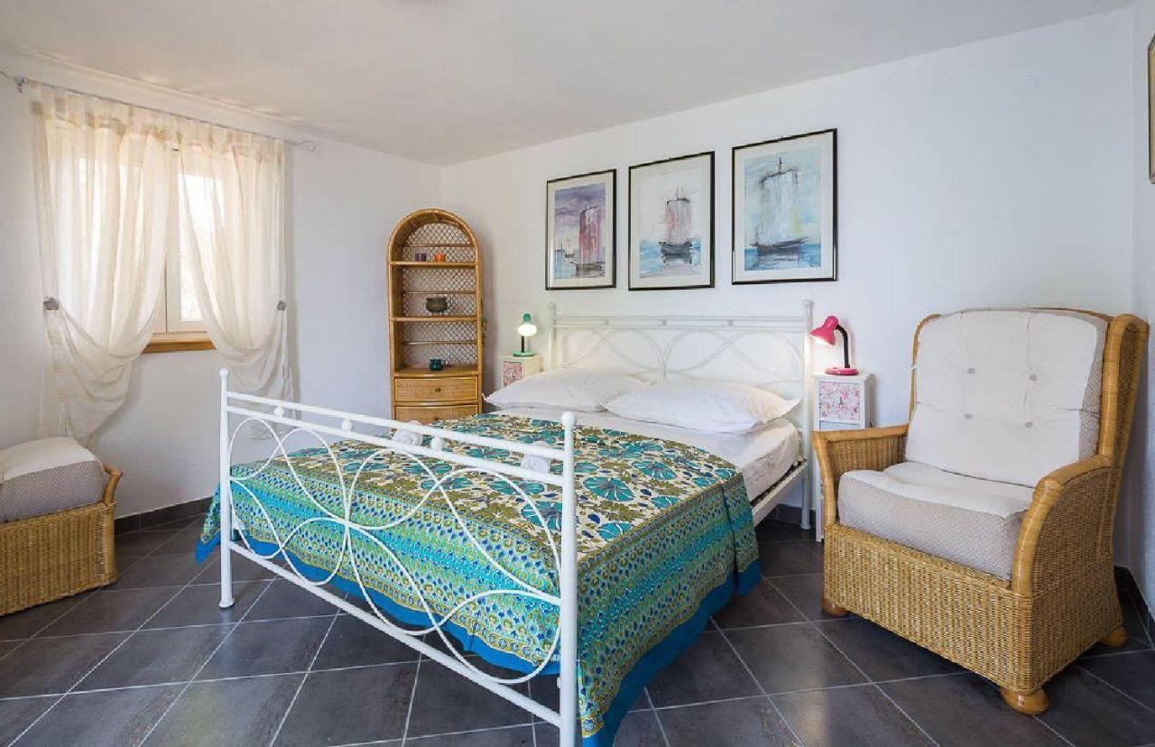 Вилла House Vesna Kupinova Милна Экстерьер фото