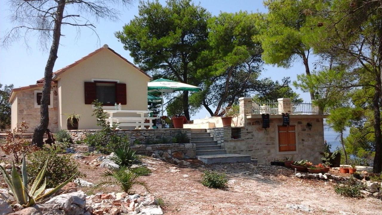 Вилла House Vesna Kupinova Милна Экстерьер фото