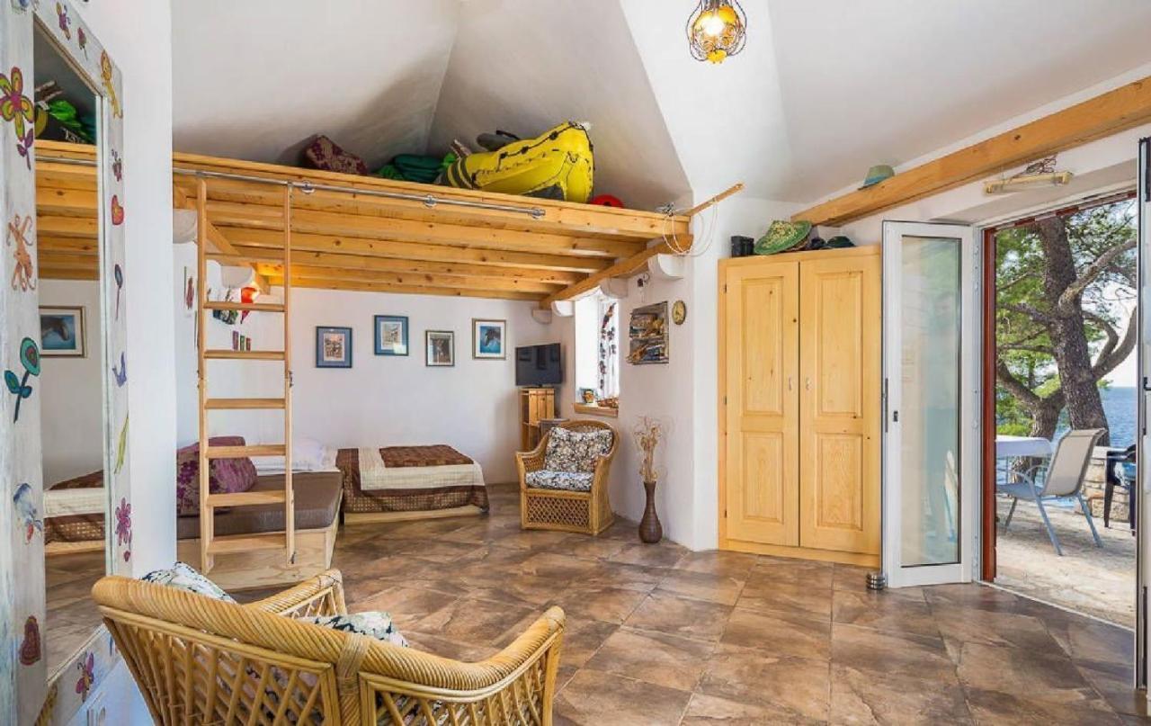 Вилла House Vesna Kupinova Милна Экстерьер фото