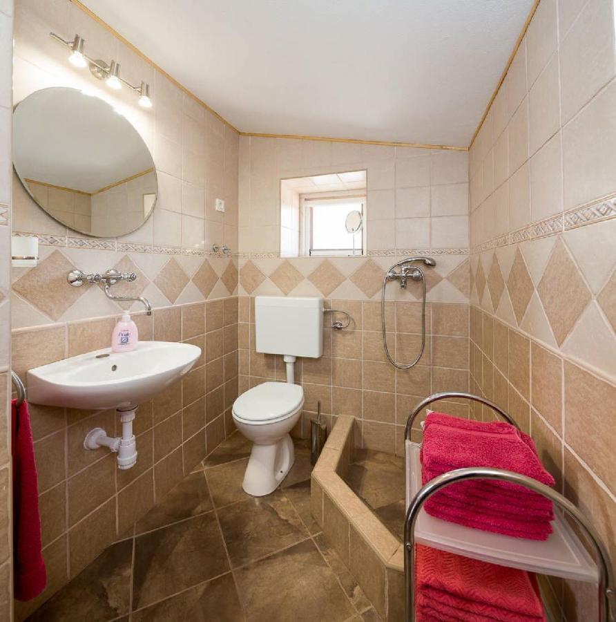 Вилла House Vesna Kupinova Милна Экстерьер фото